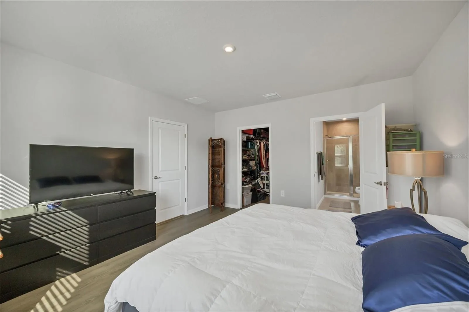 1958 W PALMS DR