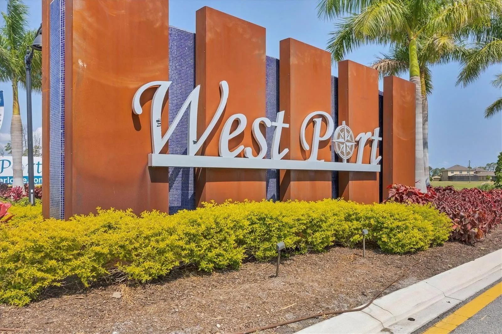 1958 W PALMS DR