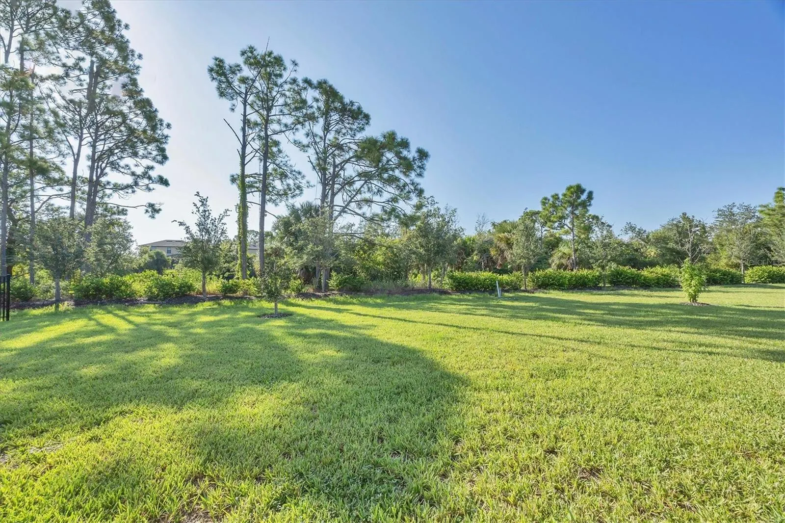 1958 W PALMS DR