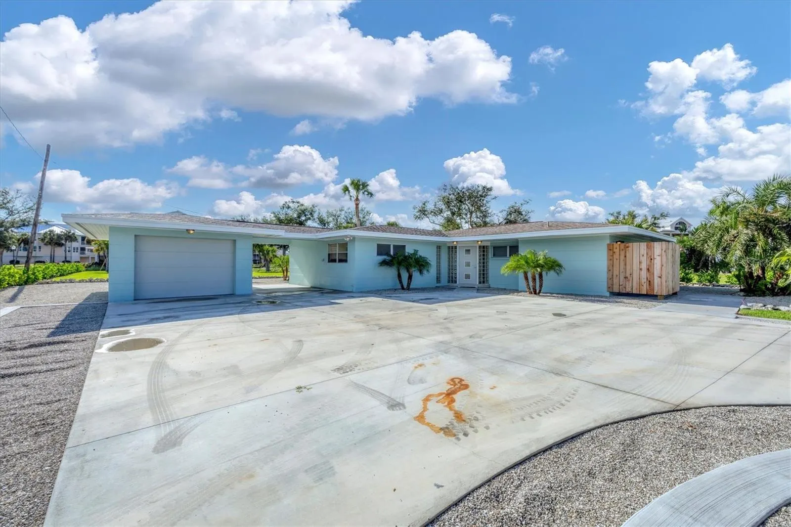 550 GASPAR DR