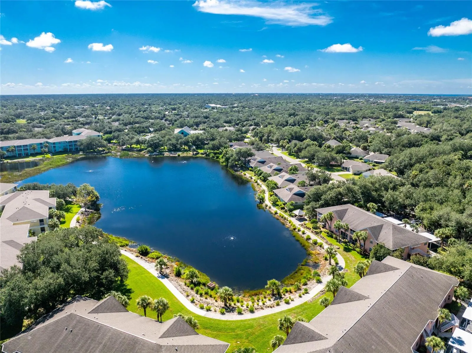 1091 LIVE OAK CIR #102, #102