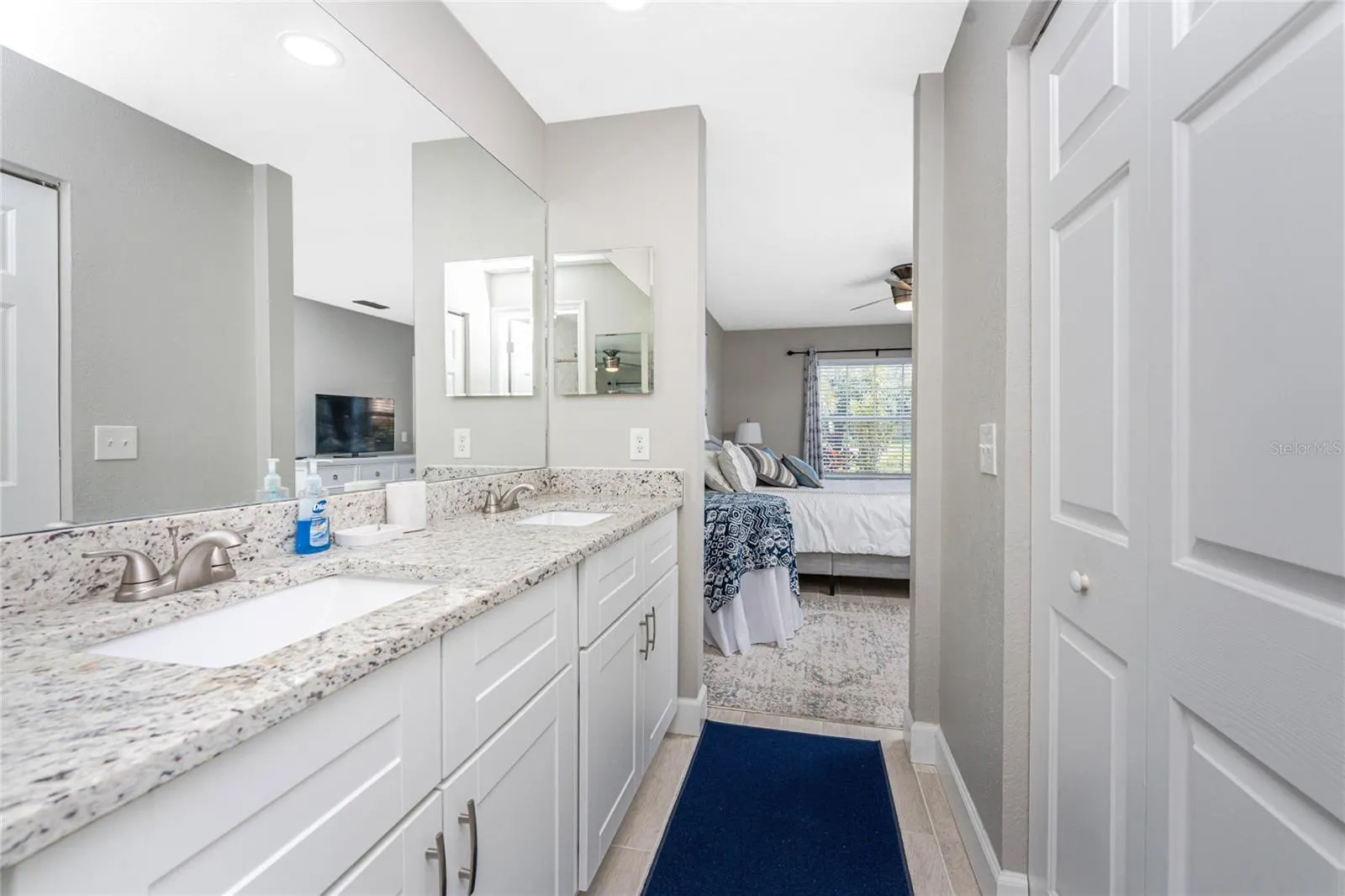 1091 LIVE OAK CIR #102, #102