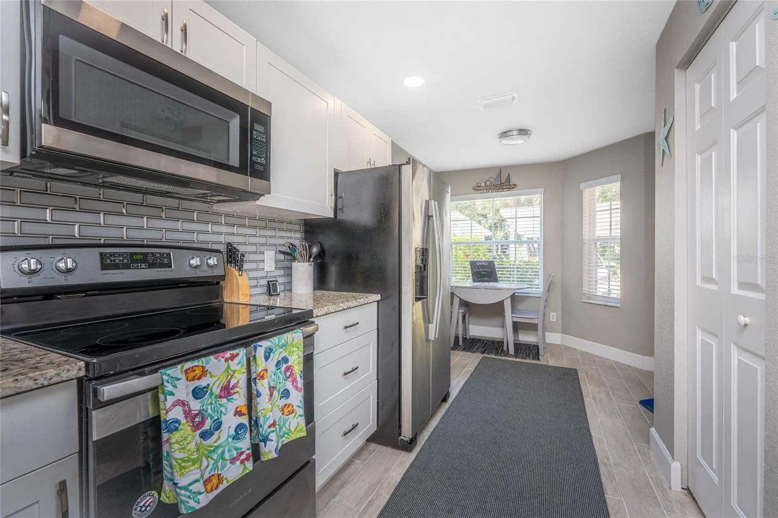 1091 LIVE OAK CIR #102, #102