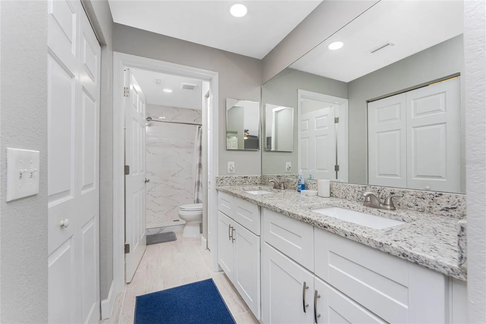 1091 LIVE OAK CIR #102, #102