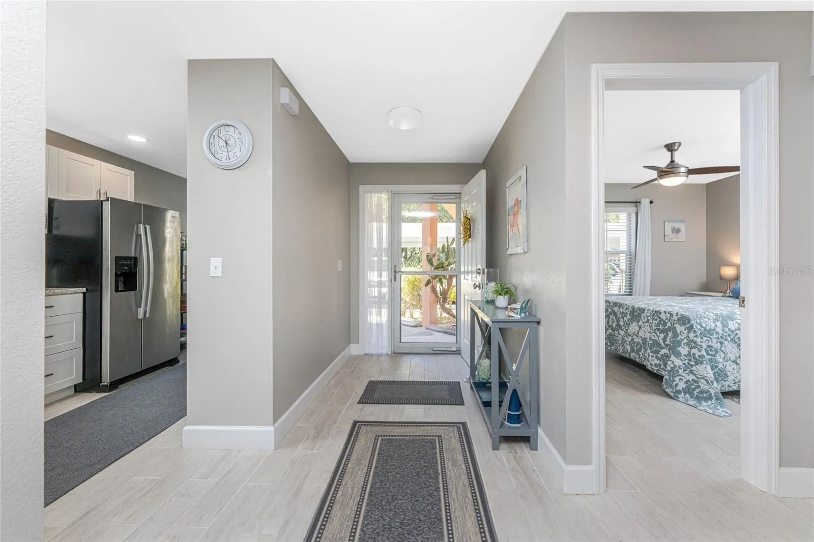 1091 LIVE OAK CIR #102, #102