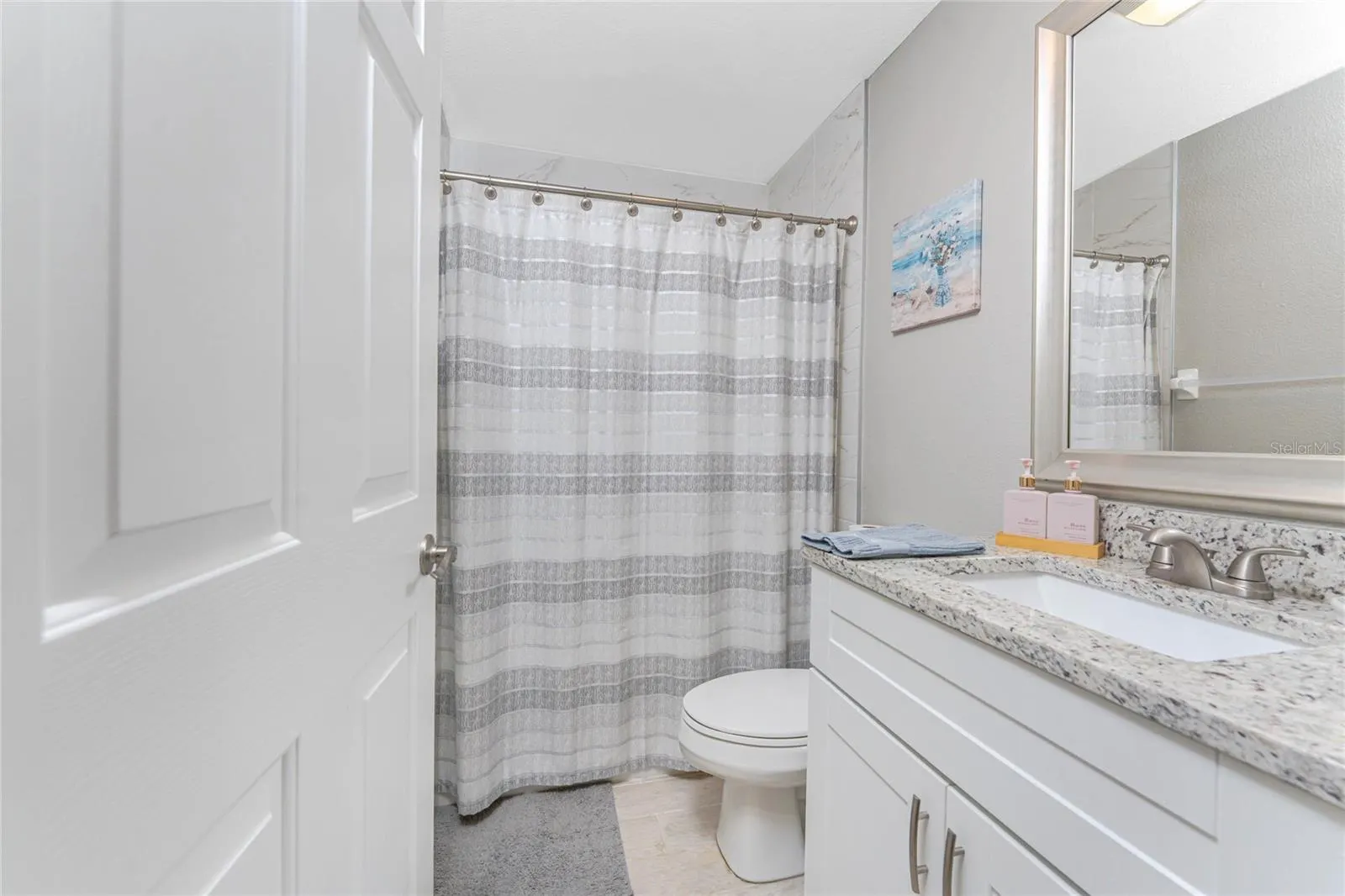 1091 LIVE OAK CIR #102, #102