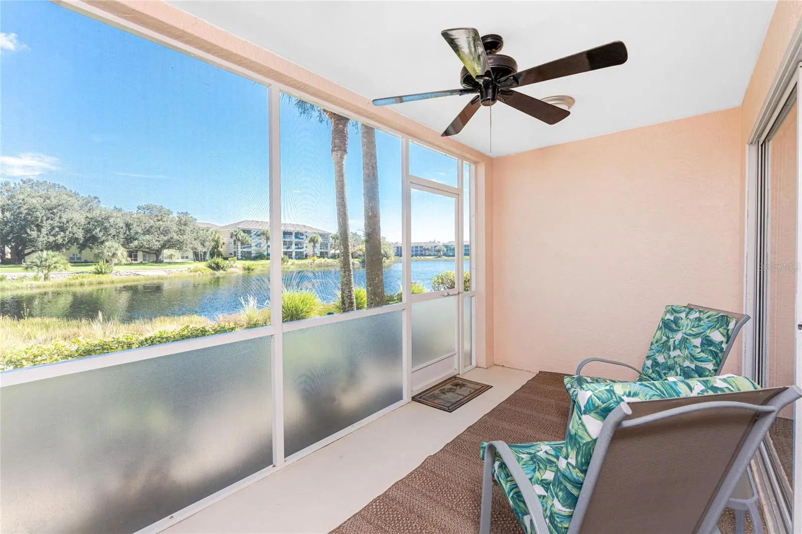 1091 LIVE OAK CIR #102, #102