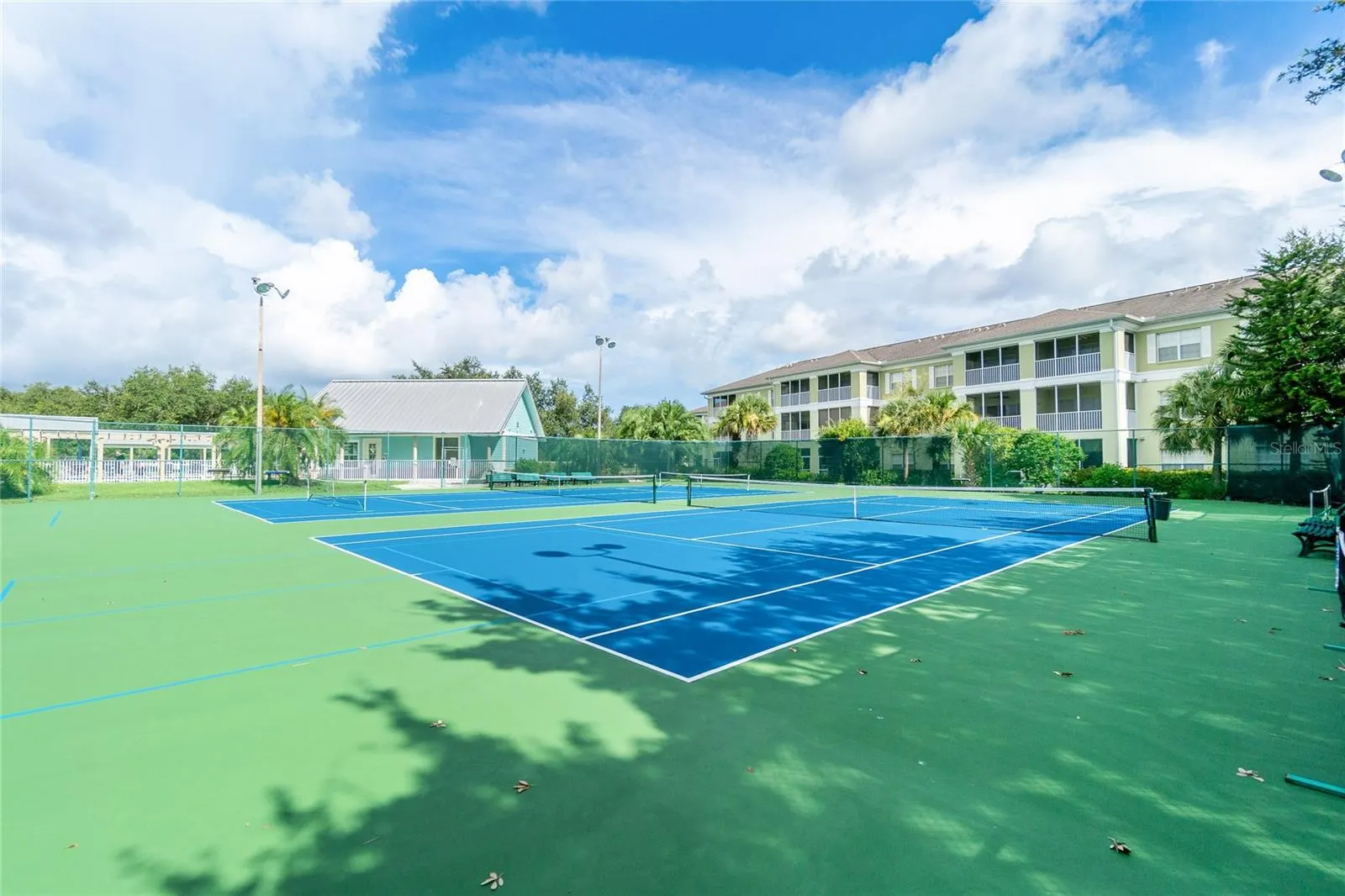 1091 LIVE OAK CIR #102, #102