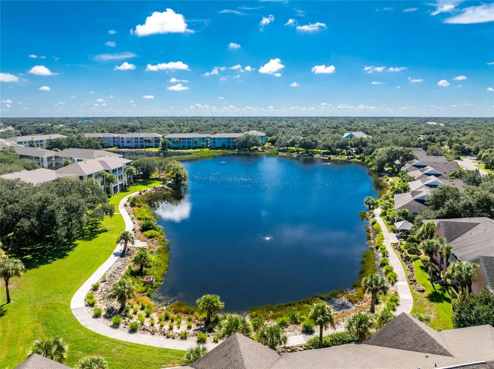 1091 LIVE OAK CIR #102, #102