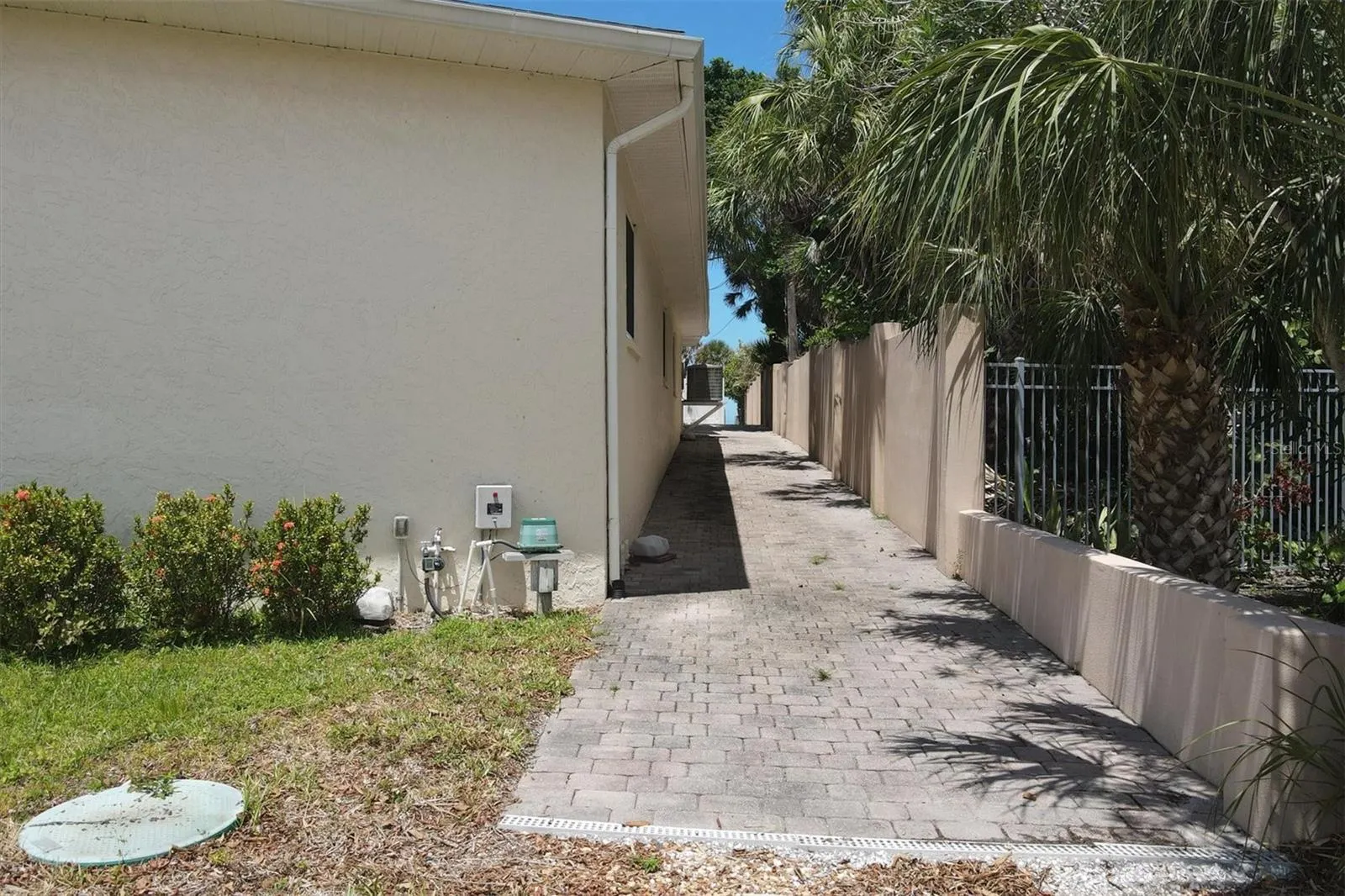 8035 MANASOTA KEY RD