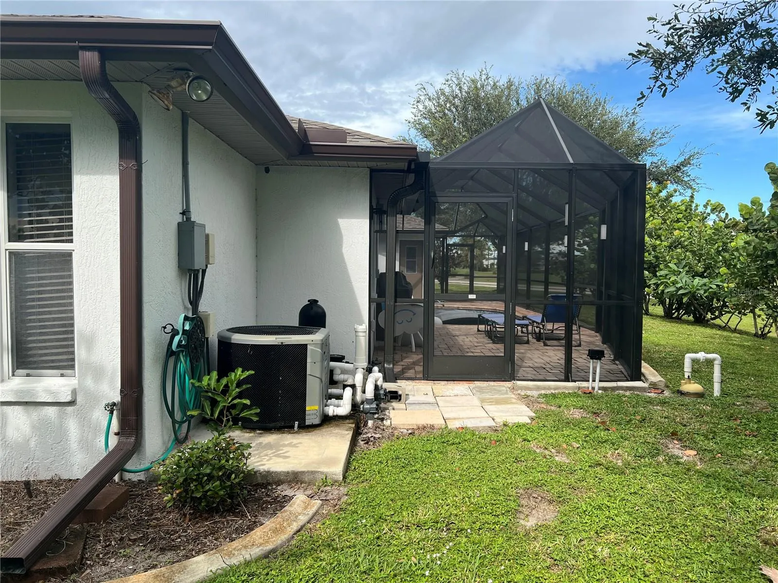 21 CLUBHOUSE PL