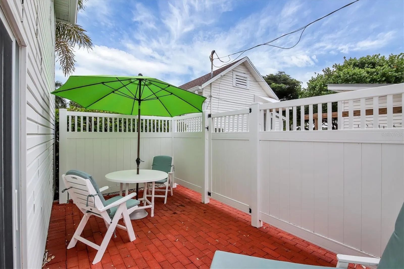 241 GILCHRIST AVE #F, #F