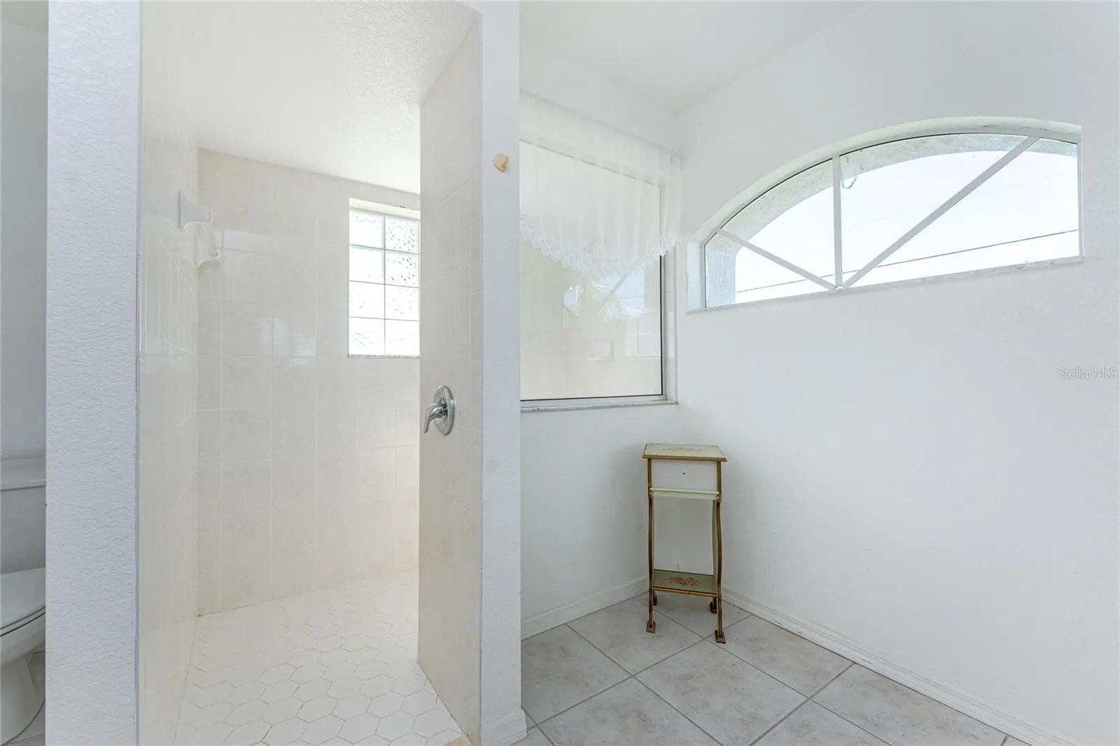 221 BUNKER RD