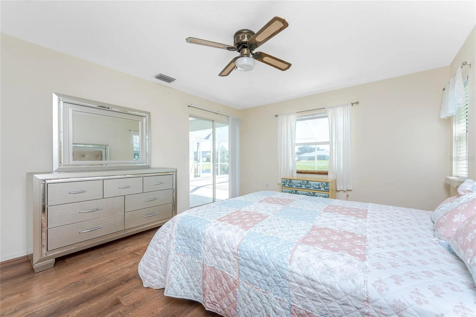 221 BUNKER RD