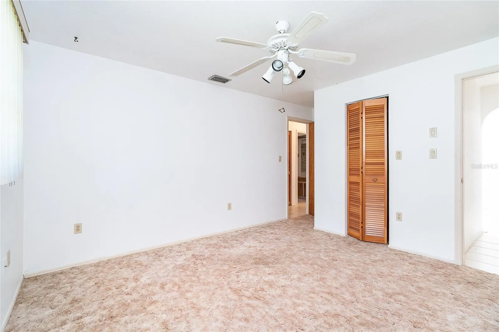 537 VERONA ST