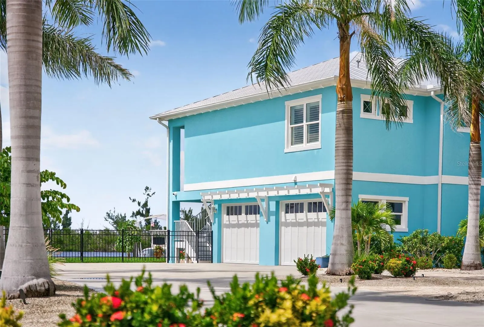 345 GREEN DOLPHIN DR
