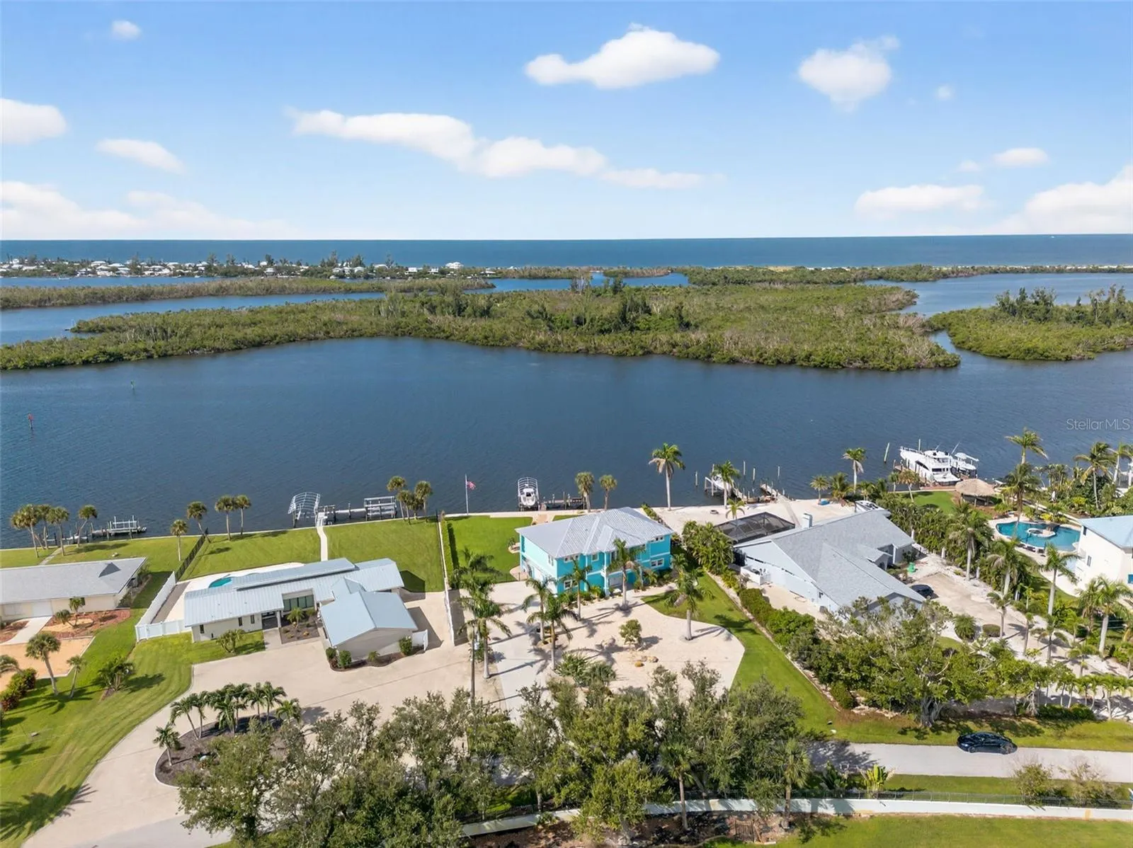 345 GREEN DOLPHIN DR
