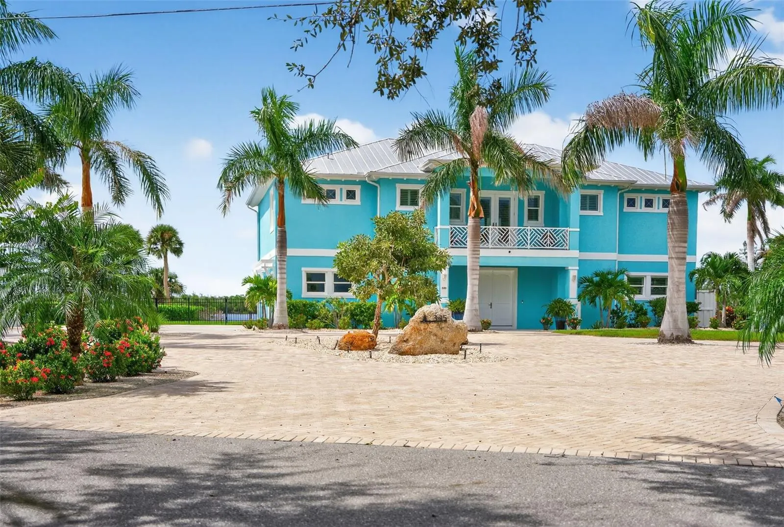 345 GREEN DOLPHIN DR