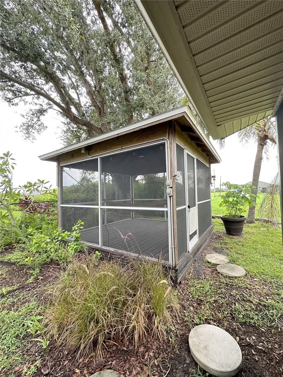 229 MARK TWAIN LN