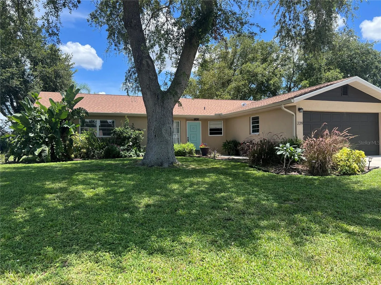 229 MARK TWAIN LN
