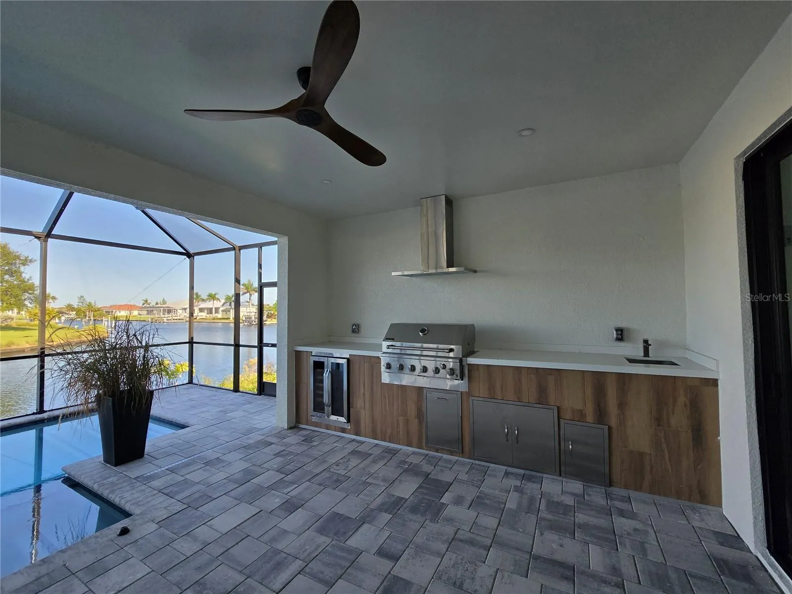 16692 LIGGETT CIR