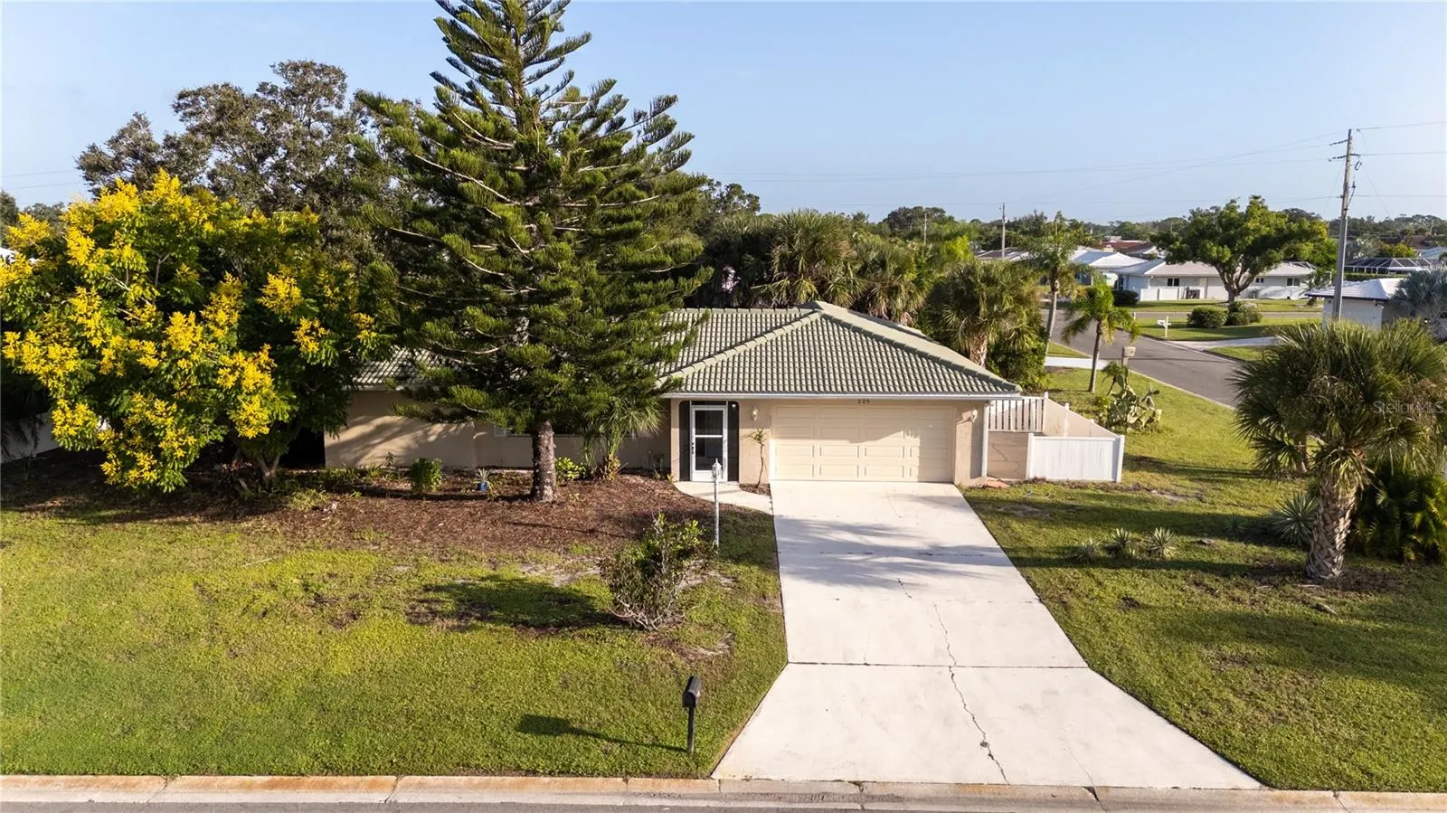 225 CHARDIN DR