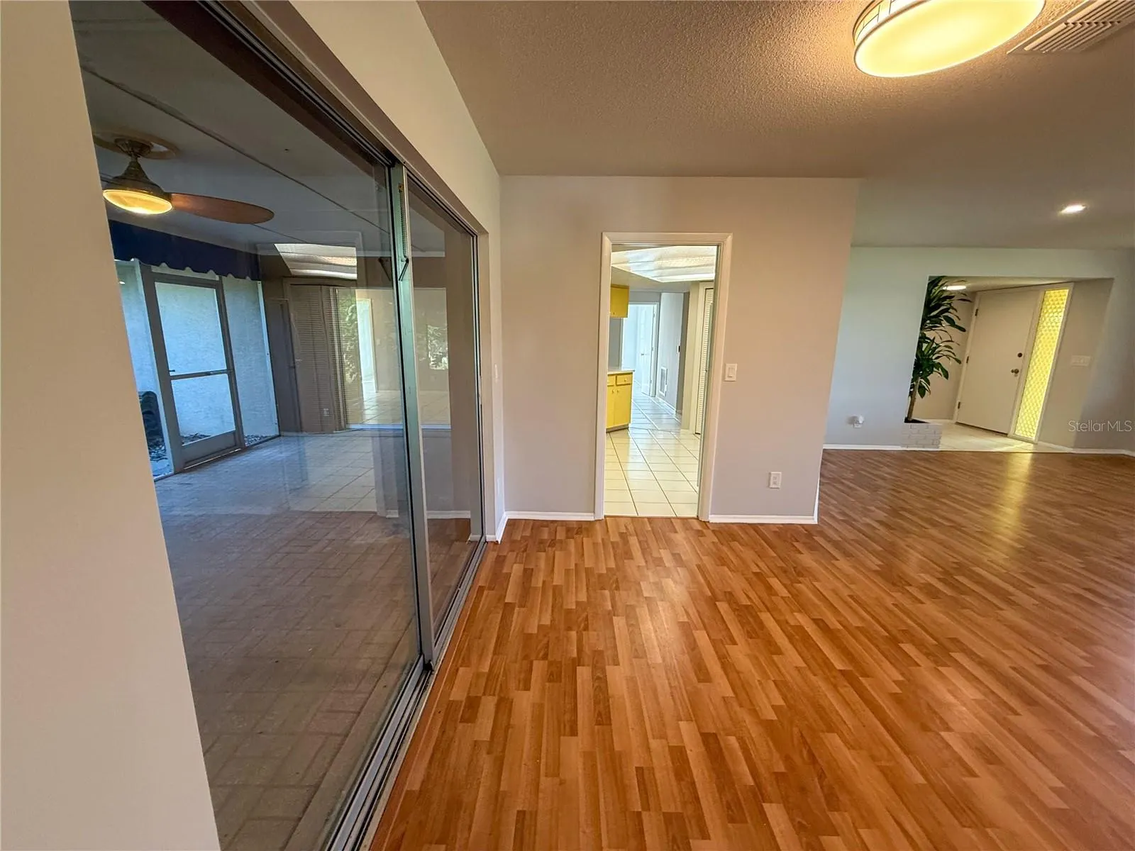 225 CHARDIN DR
