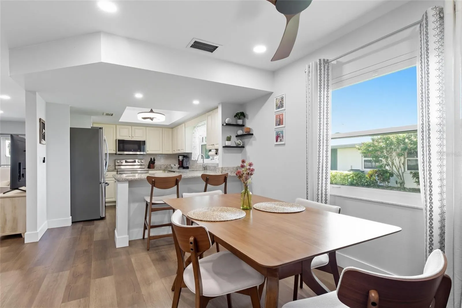 3060 CROWN HERON PT