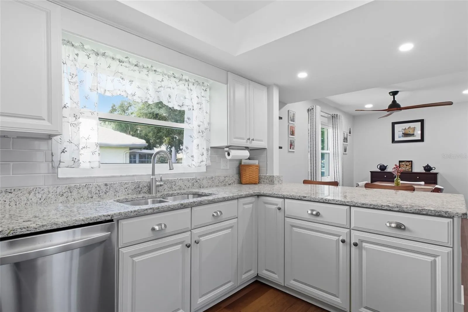 3060 CROWN HERON PT