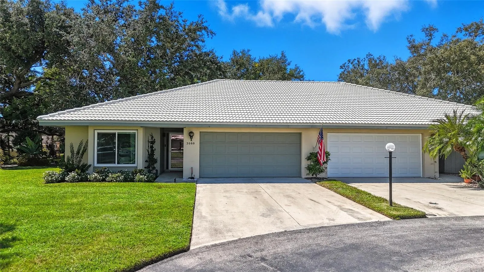 3060 CROWN HERON PT