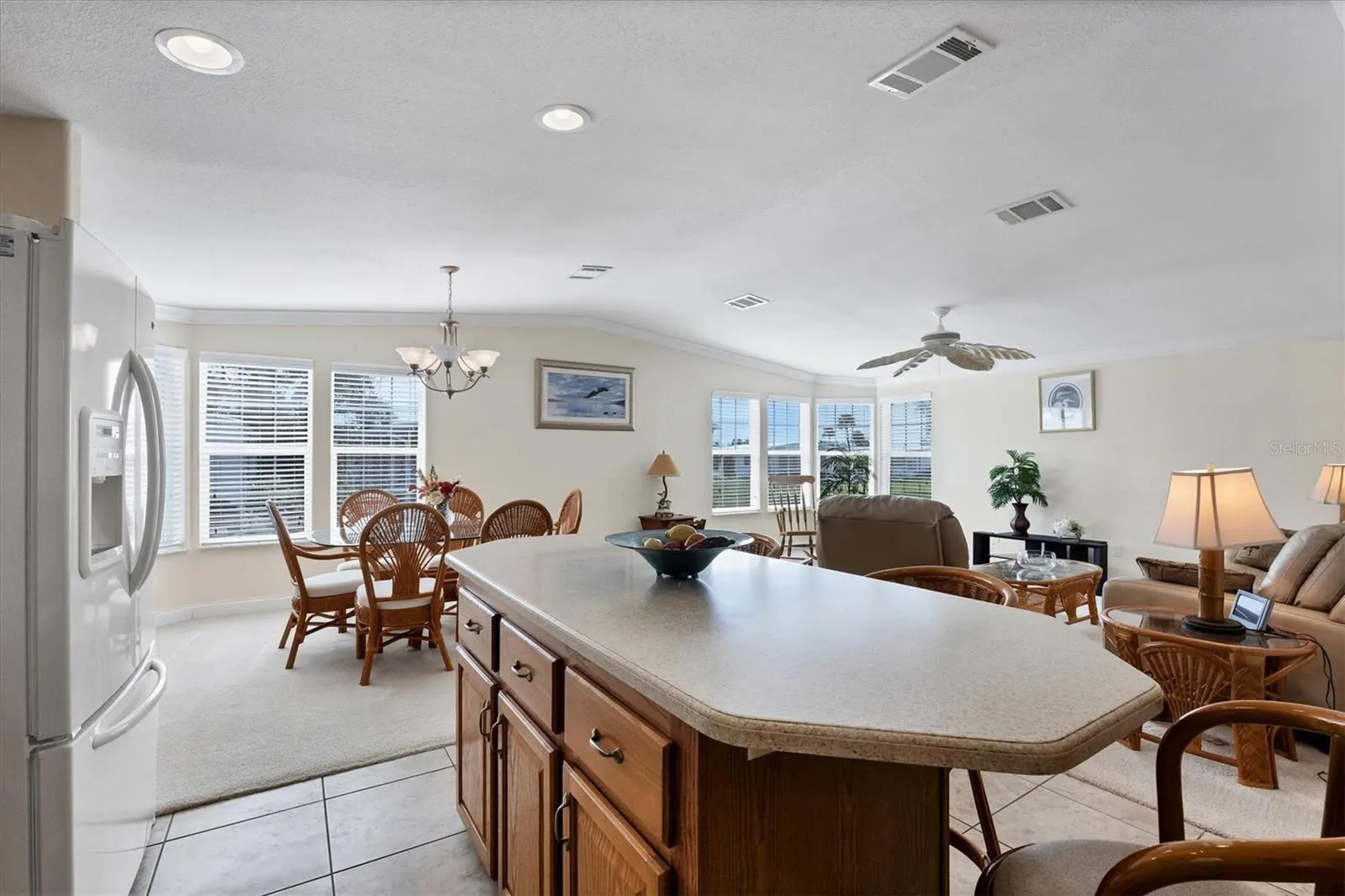 8 CORONADO DR
