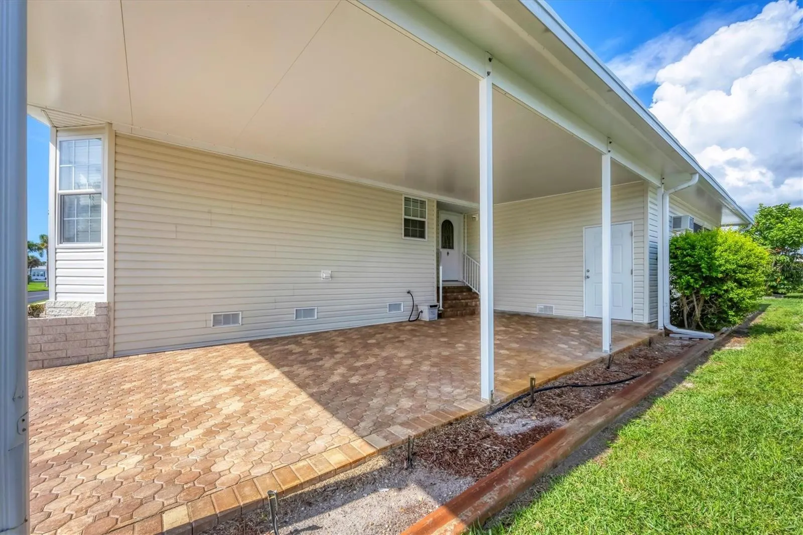 8 CORONADO DR