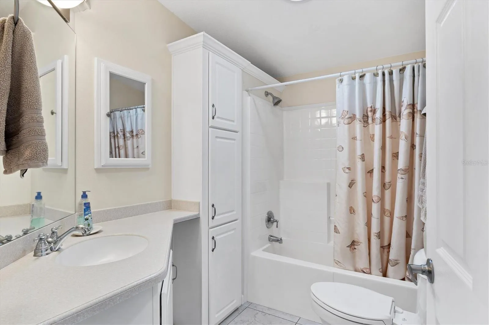 8 CORONADO DR