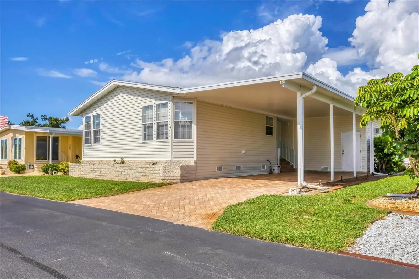8 CORONADO DR