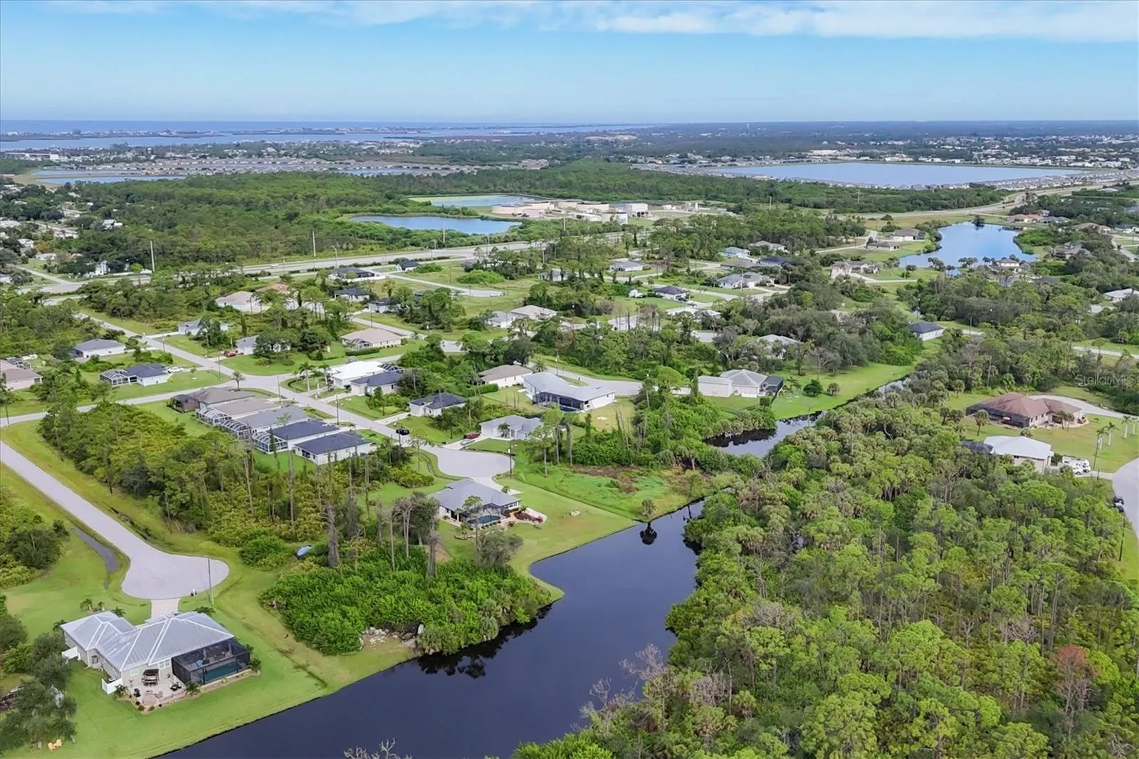 134 GLADES DR
