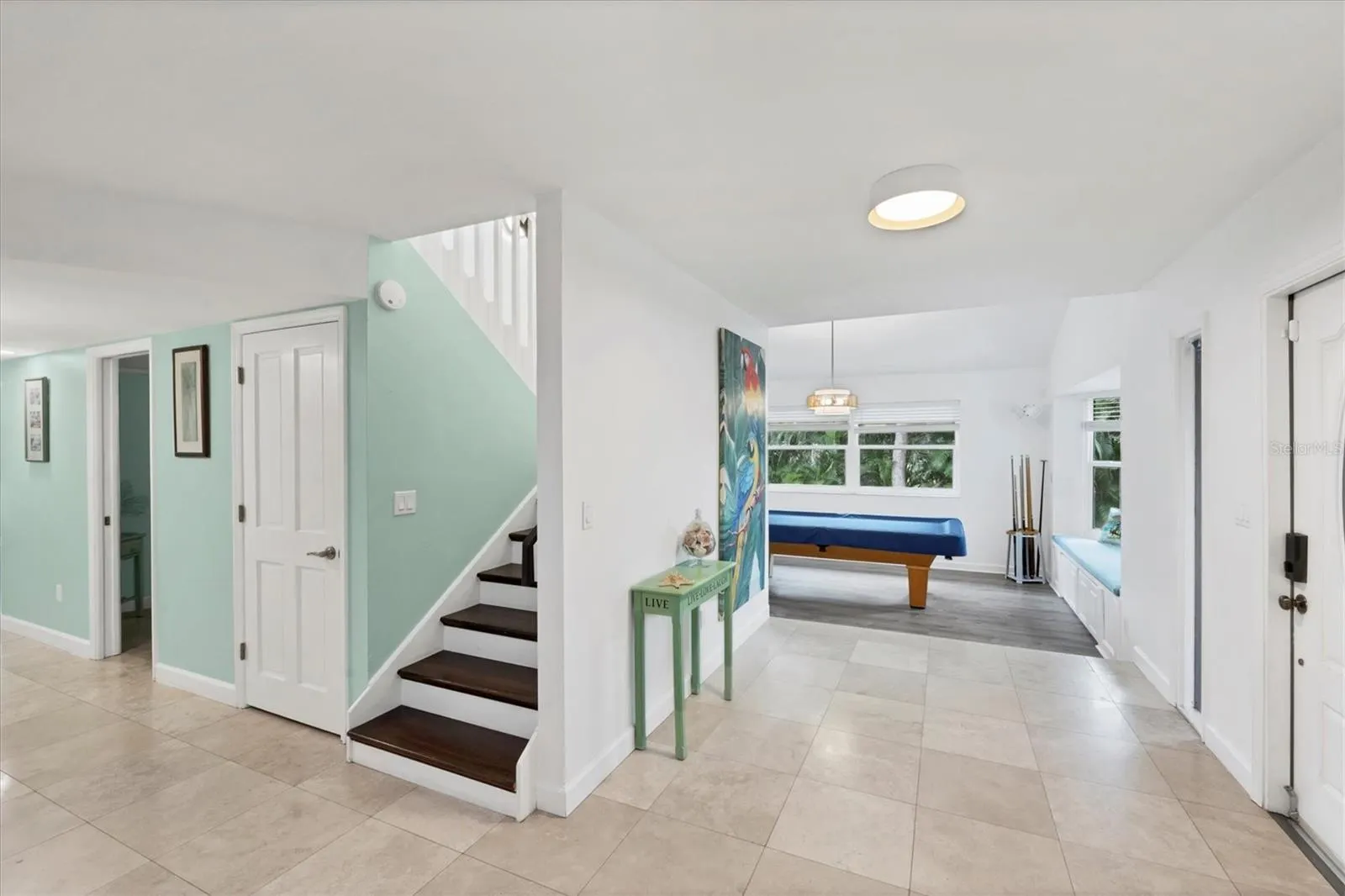 1070 BAYSHORE DR