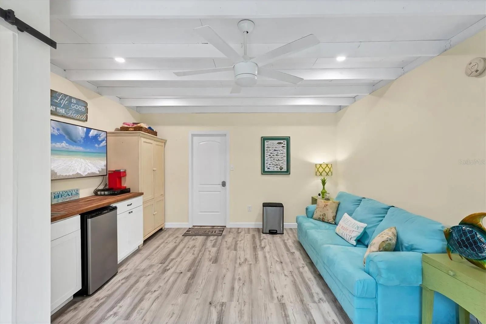 1070 BAYSHORE DR