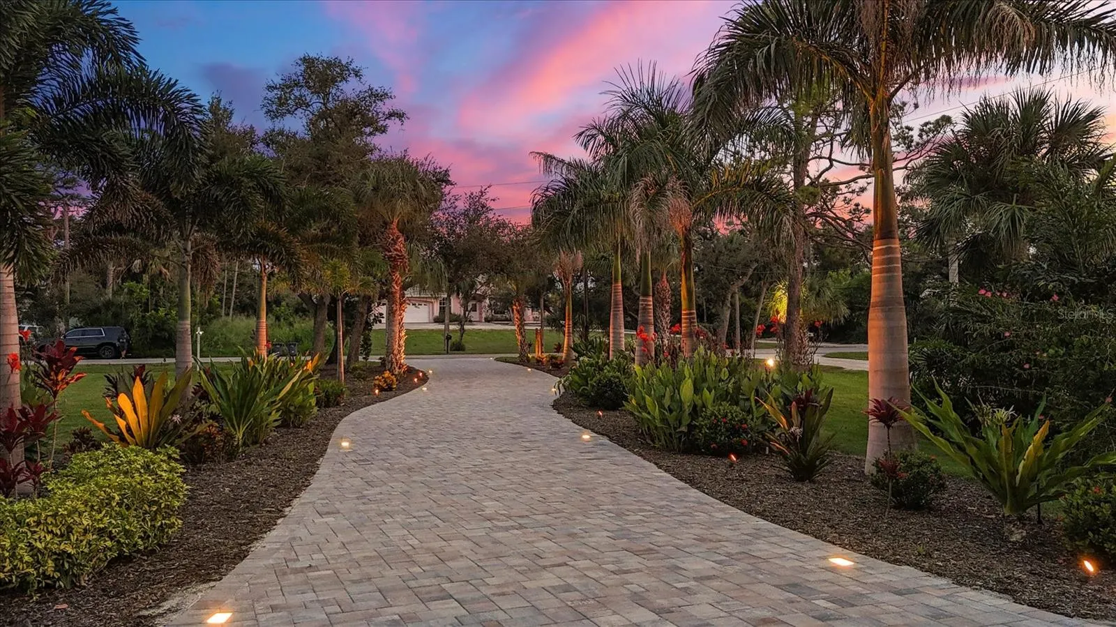 1070 BAYSHORE DR