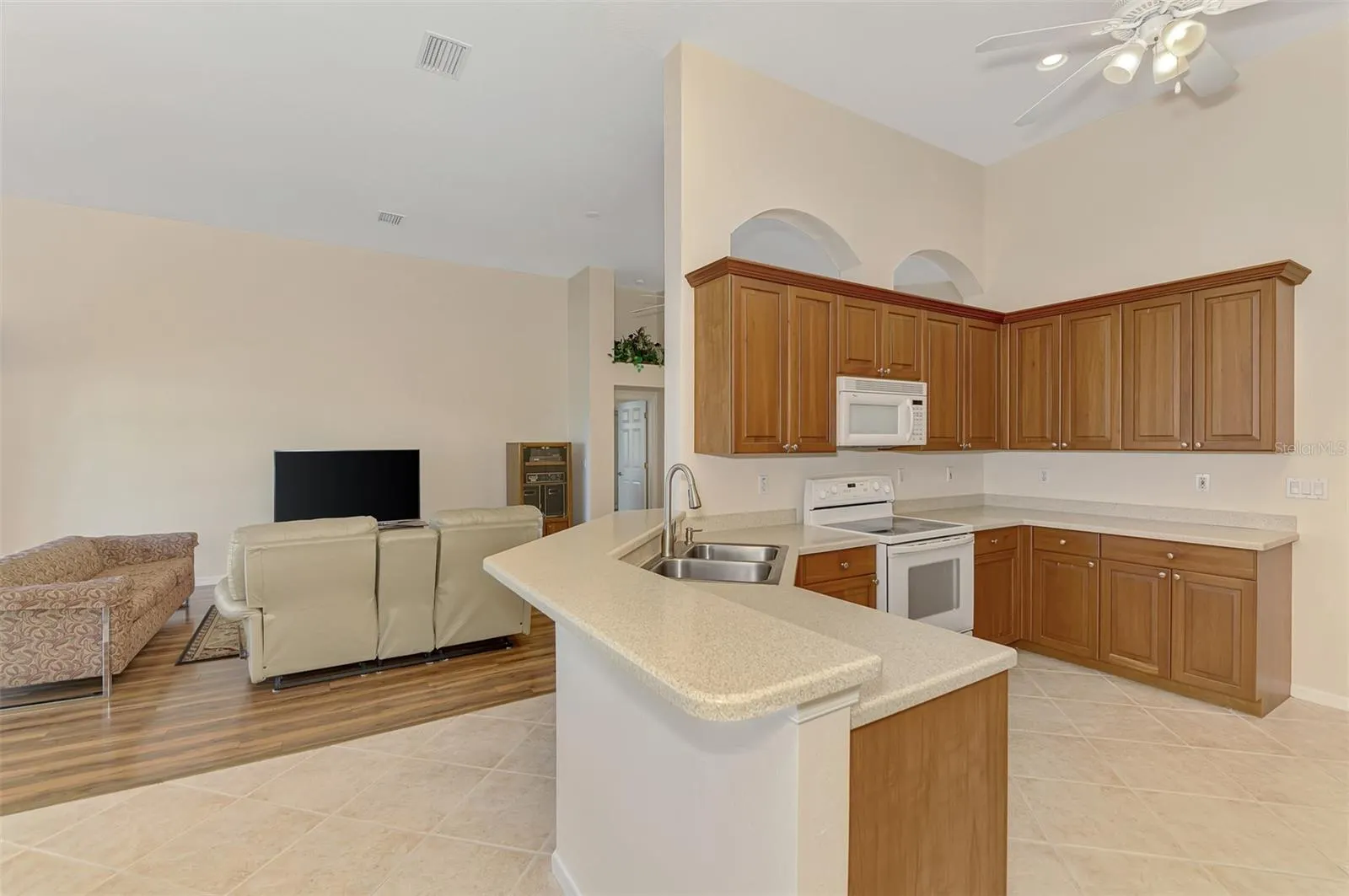 14405 SILVER LAKES CIR