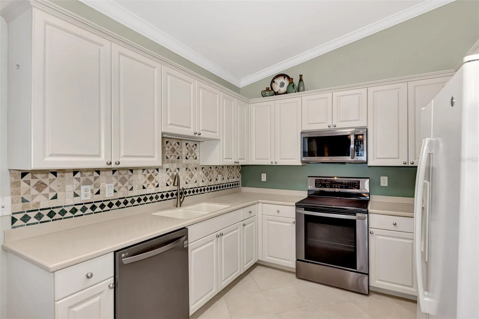 3363 GRAND VISTA CT #203, #203
