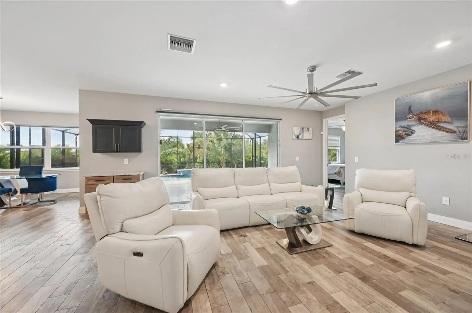 15301 CHINOOK WAY