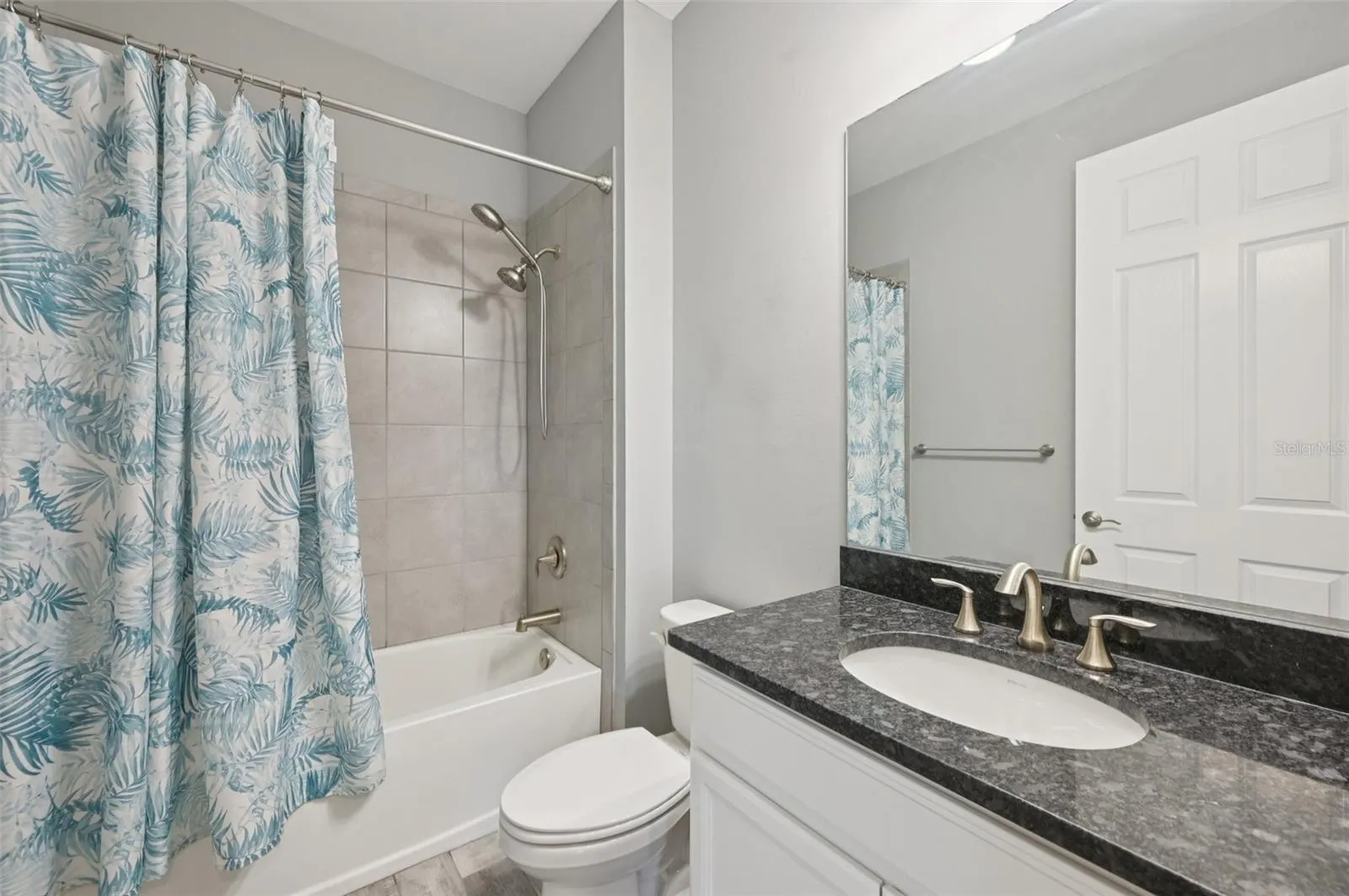 15301 CHINOOK WAY