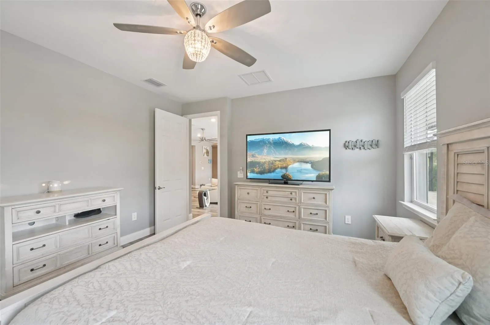 15301 CHINOOK WAY