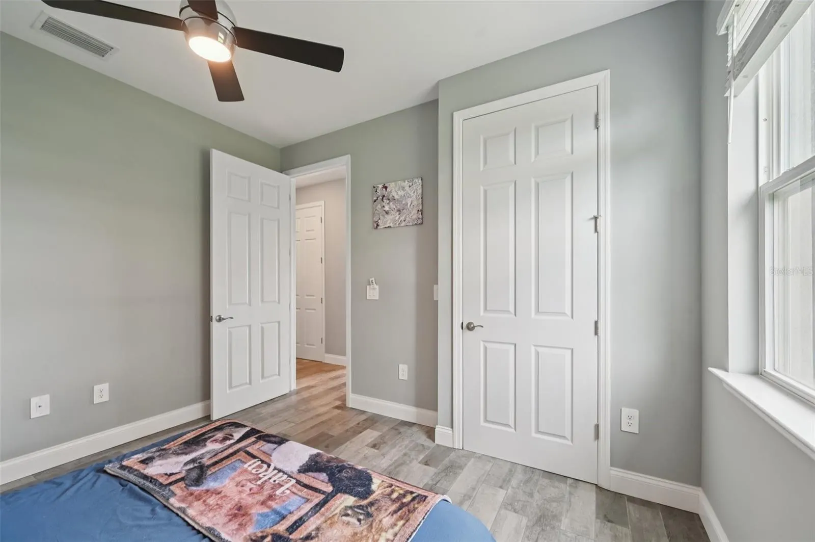 15301 CHINOOK WAY