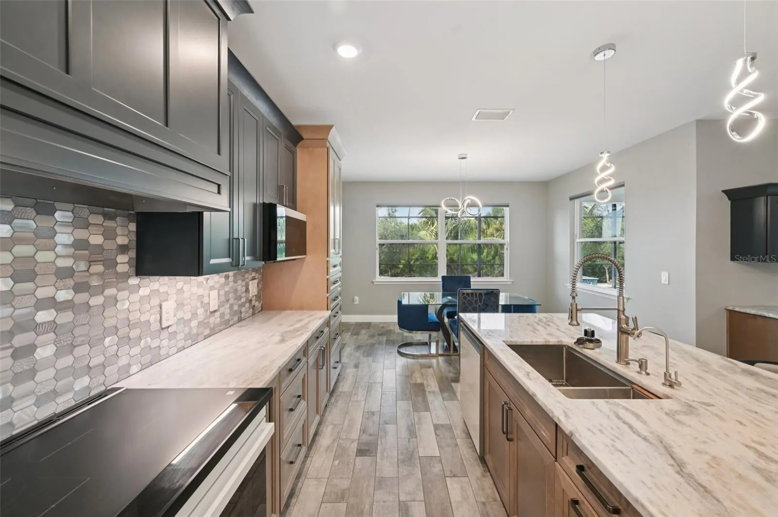 15301 CHINOOK WAY
