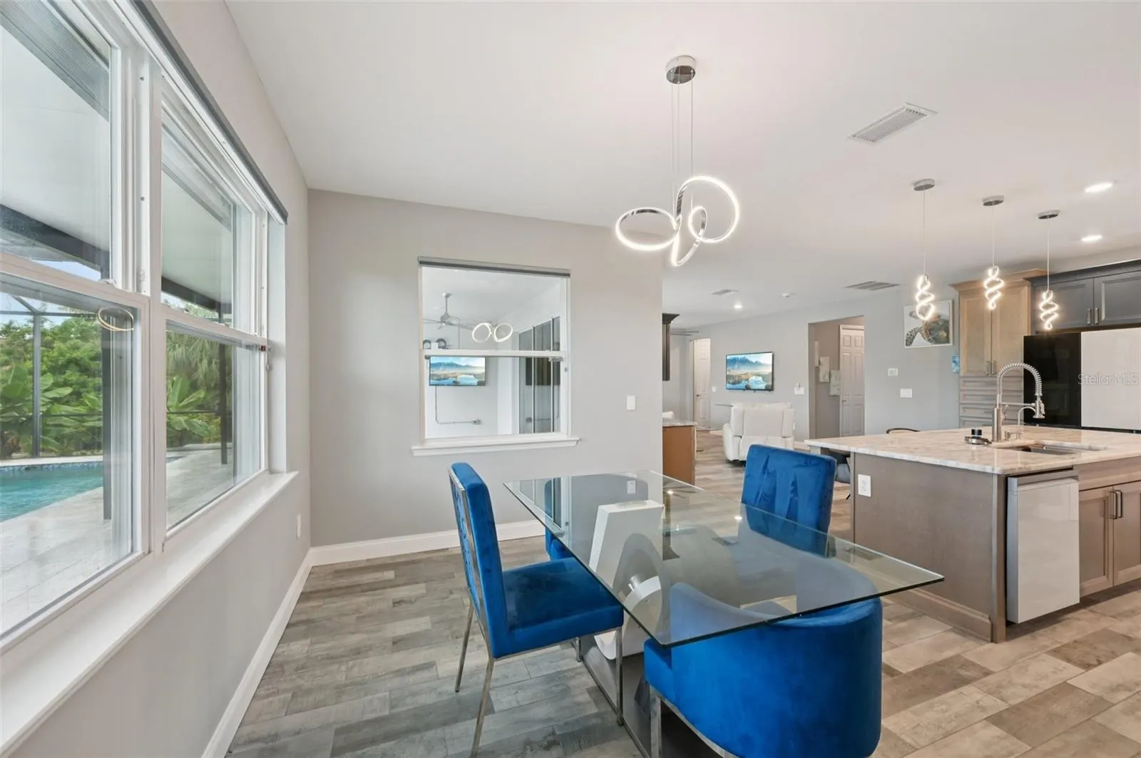 15301 CHINOOK WAY