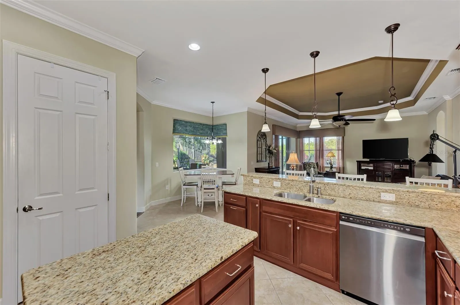 13025 CEDAR CREEK DR