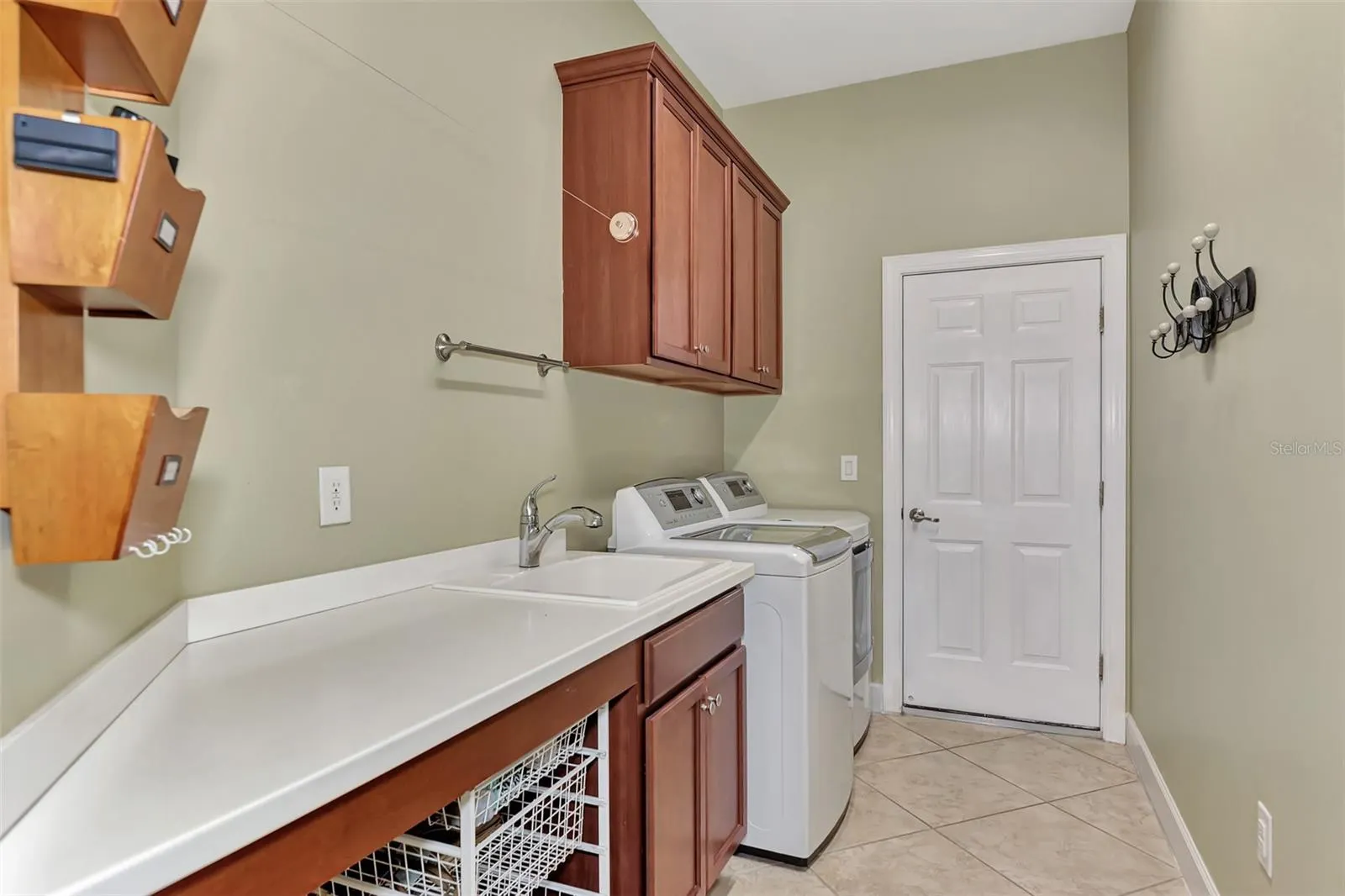 13025 CEDAR CREEK DR