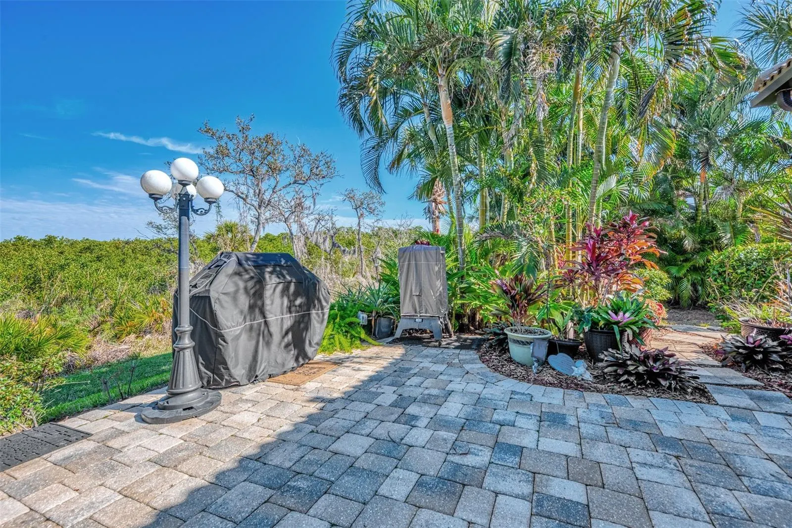 13025 CEDAR CREEK DR