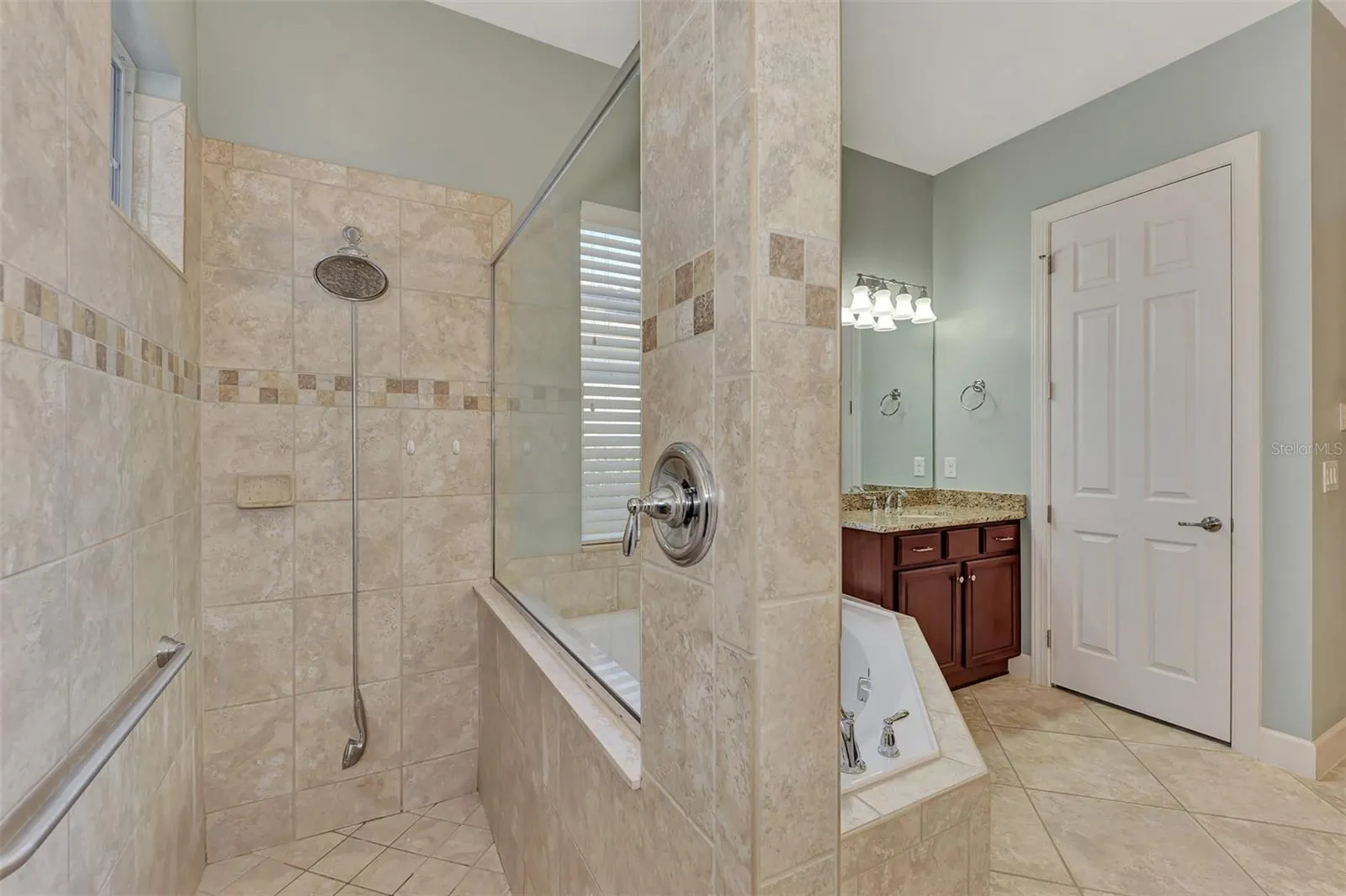 13025 CEDAR CREEK DR